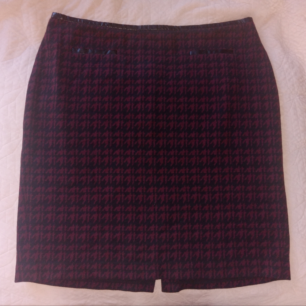 TALBOTS BURGANDY AND BLACK SKIRT SZ 16W